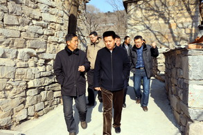 1号<strong>　　山村调研</strong>　　房产管理局/李刚星